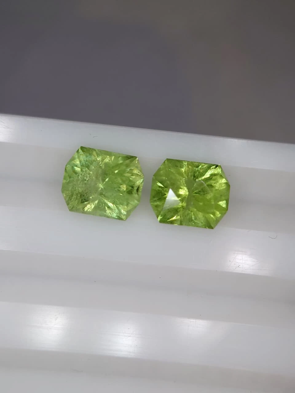 4.8ct Natural Radiant Faceted Peridots Pair from Pakistan — view 4